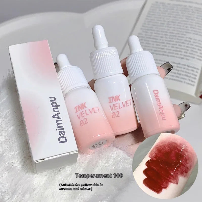 Mirror finish lip lacquer in milk huhoo series with four shade options