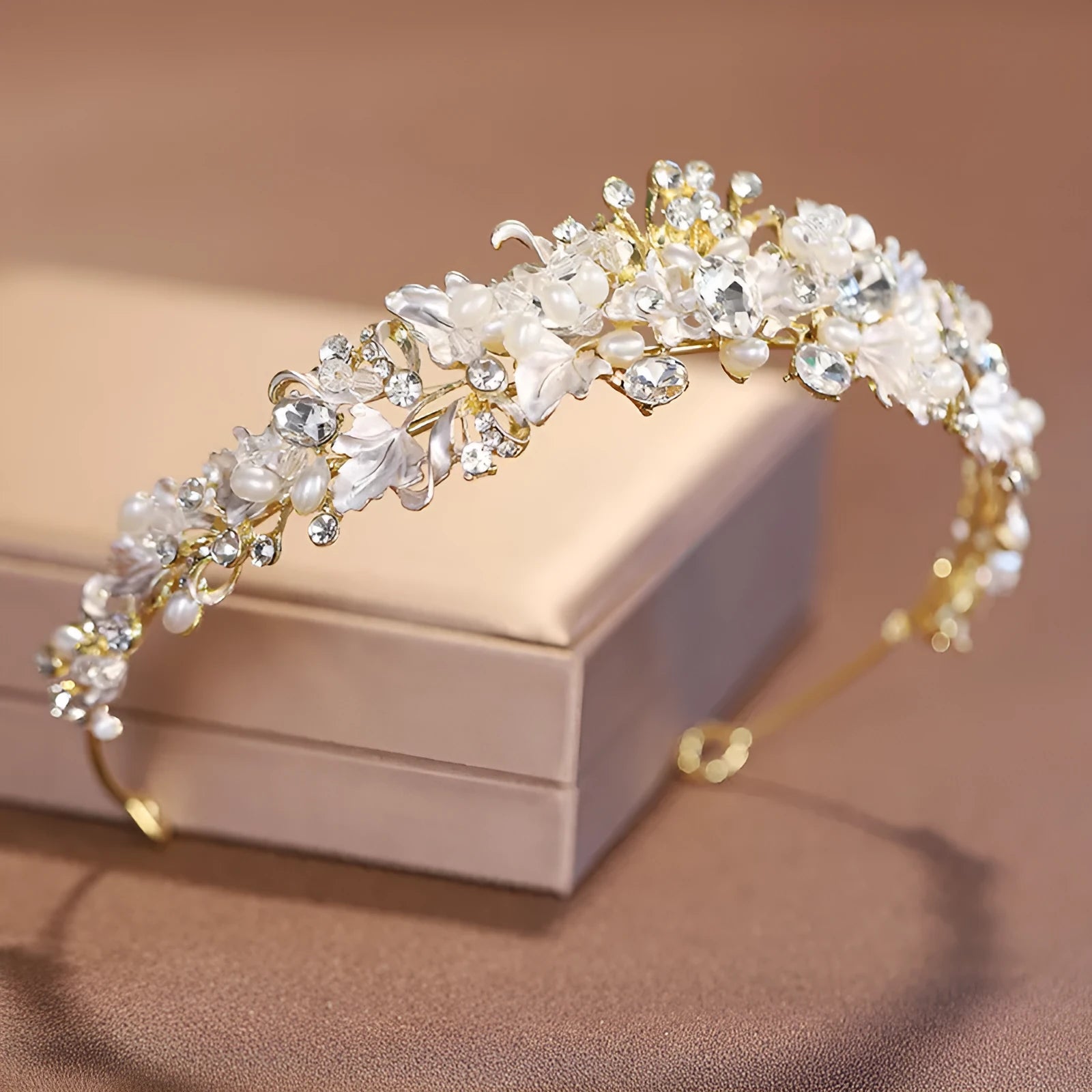 Gold and silver alloy crown headdress with pearls for weddings and birthdays