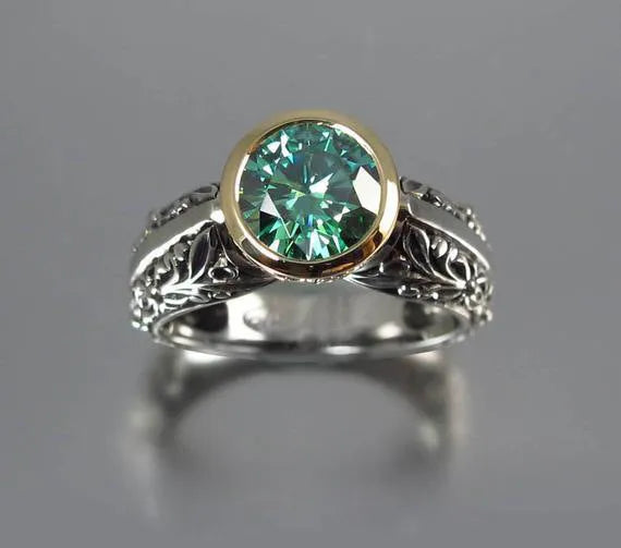 Women's gold-plated flower-shaped ring with green silver vintage gemstone.