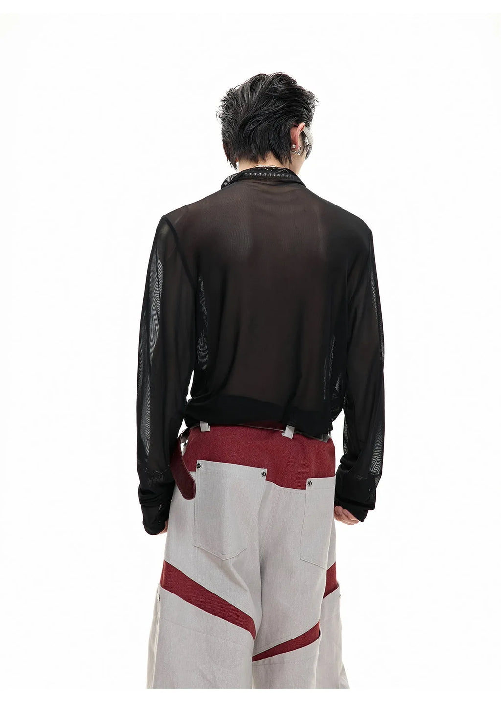 Niche mesh ice-feeling slim bottoming shirt in black, showcasing long sleeves and a trendy fit.
