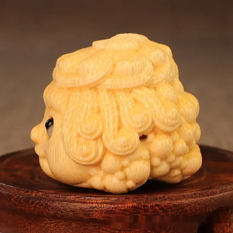 Solid bamboo carving Golden Toad Princess ornament with cute style design for household decoration