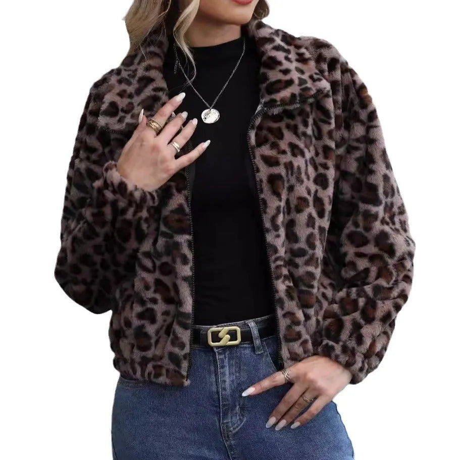 Women's leopard print plush coat with zipper front and raglan sleeves in loose fit