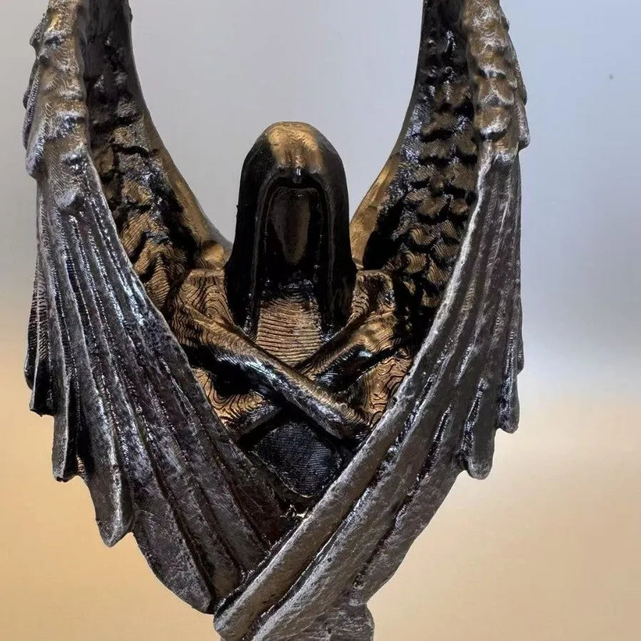 Dark Angel resin statue ornament with gothic theme, dimensions 6.5 by 5 by 17 cm.