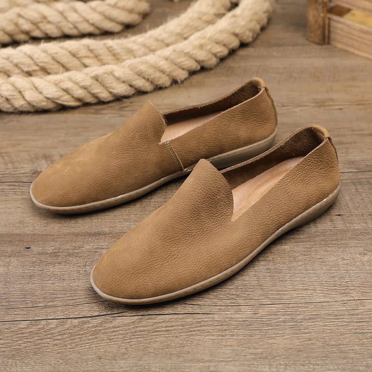 Handmade men's casual shoes in khaki and grey with cowhide upper and rubber wedge sole