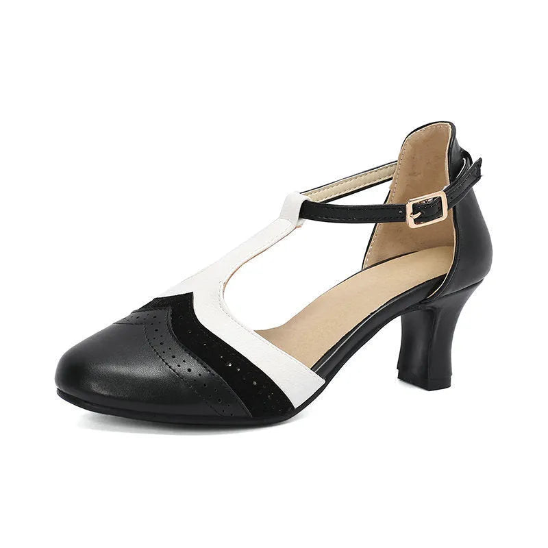 Women's retro closed toe chunky heel sandals in black with buckle fastening and round toe
