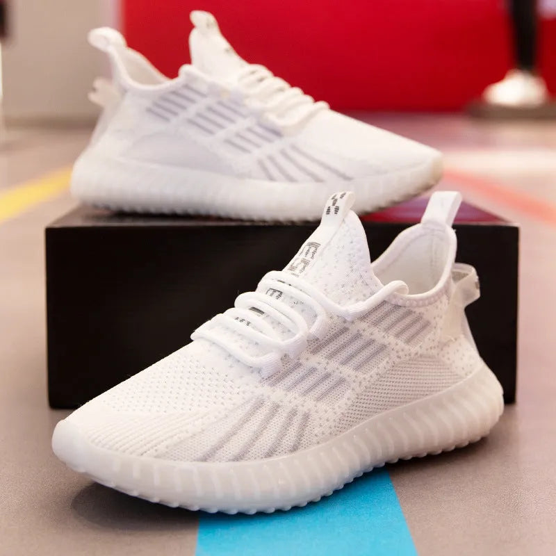 Men's white breathable flying fabric sports shoes with mesh lining and platform heel design