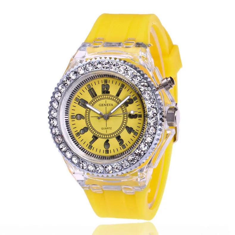 Women's luminous quartz watch with round 43mm alloy case and silicone strap in multiple colours