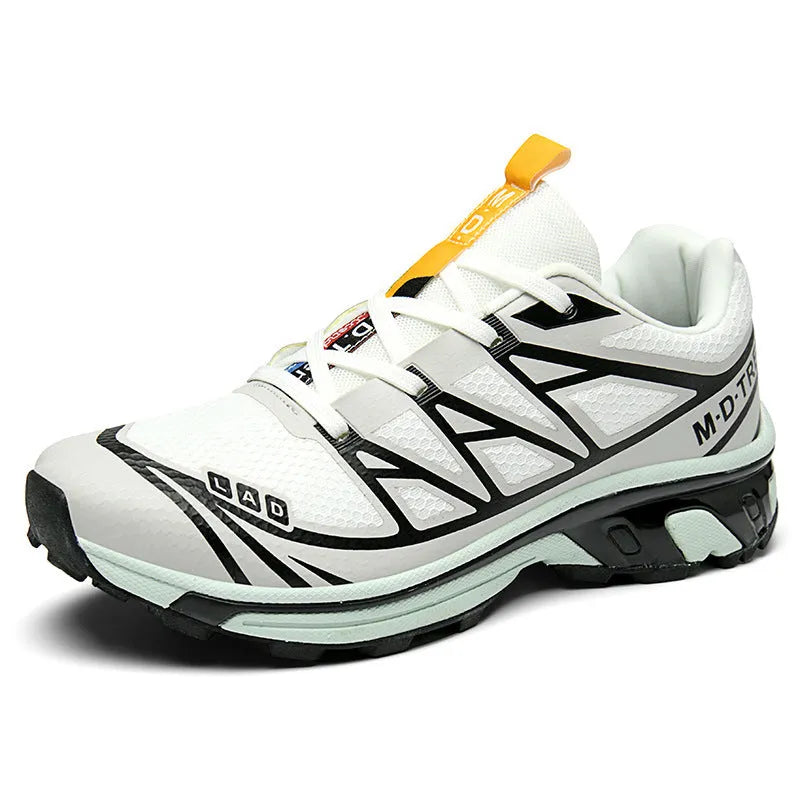 Low-top outdoor hiking shoes with lace-up closure and round toe in various colours