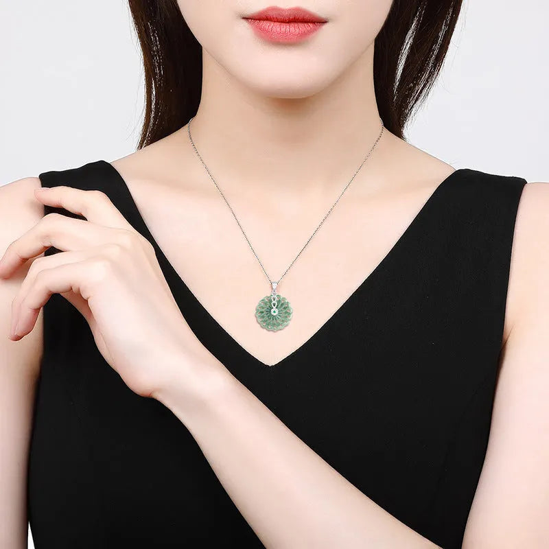 Green jade pendant necklace with silver-plated chain, unisex national style design