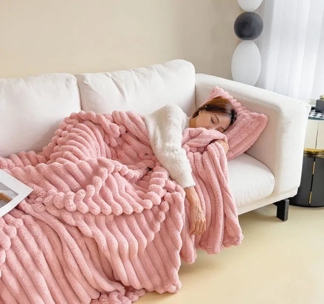 Soft wind bubble velvet faux rabbit fur blanket in a solid colour, showing double-sided thickening texture.