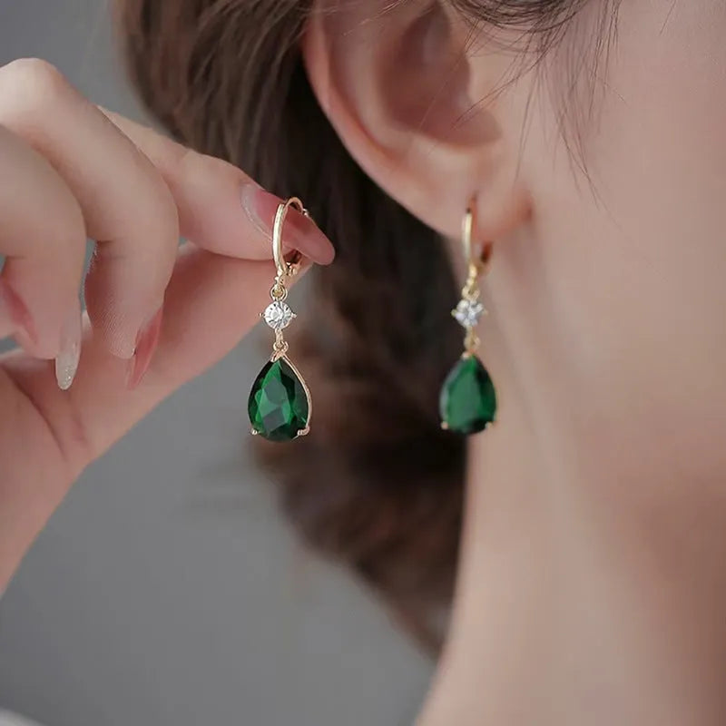 Green geometric teardrop alloy earrings with non-piercing design