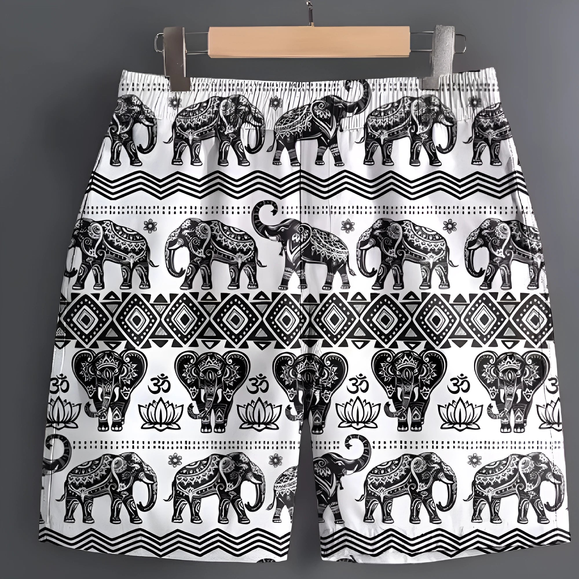 Men's casual polyester shorts in a stripe pattern, shown in a range of sizes for outdoor sports.