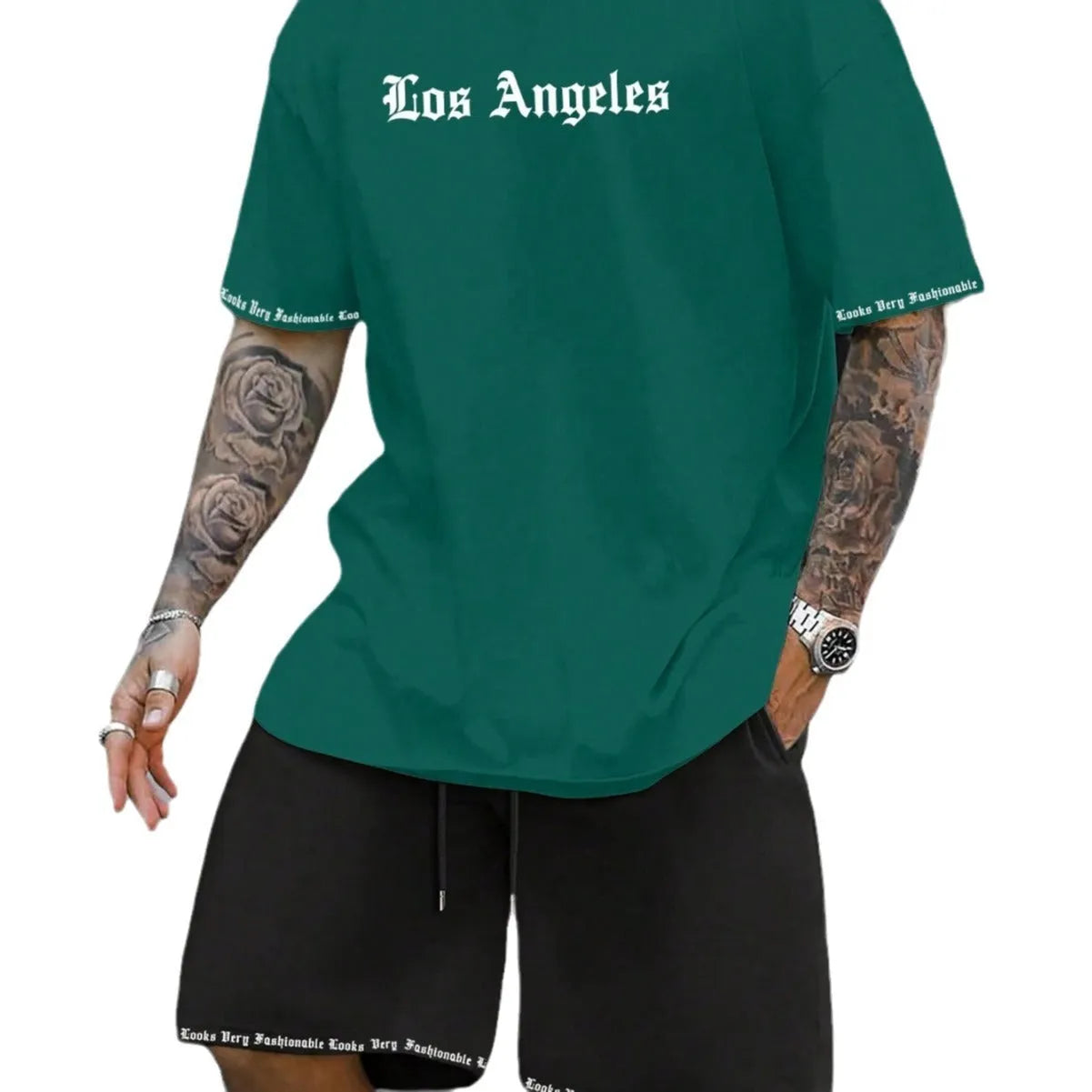 Sports style short-sleeved top and shorts suit in a quick-drying fabric on a mannequin.