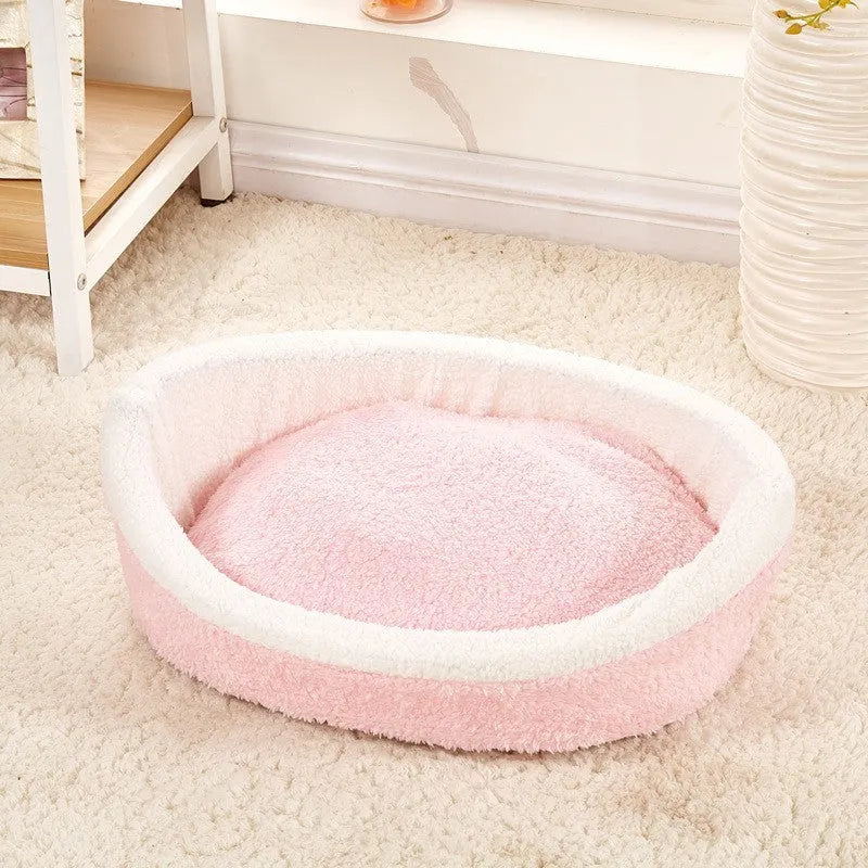 Removable hamburger-style pet nest in beige with zipper closure, size M 45x35 cm, fibre and PP cotton construction