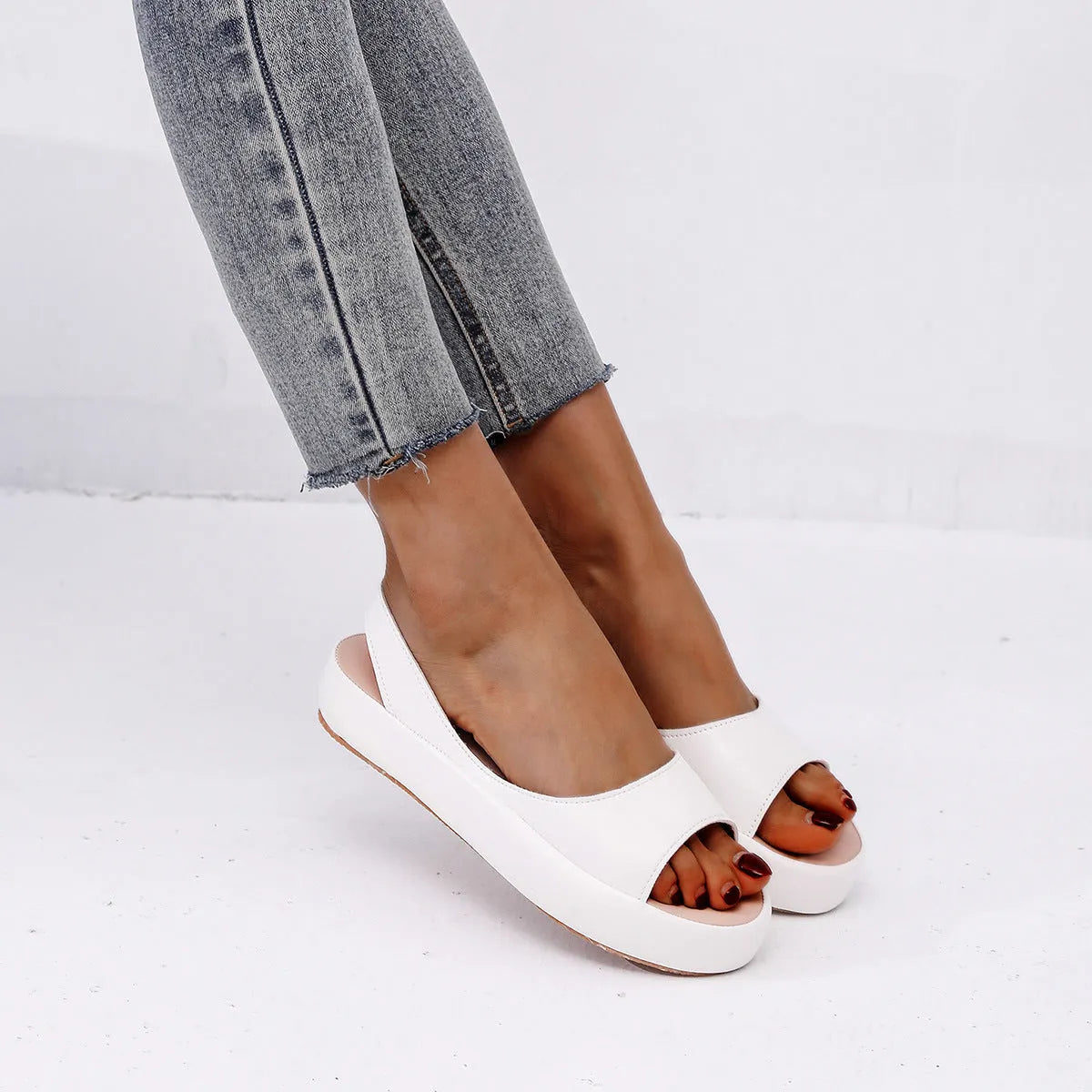 Women's flat sandals with fish mouth toe, back strap, side hollow, artificial PU upper, rubber sole, solid colour