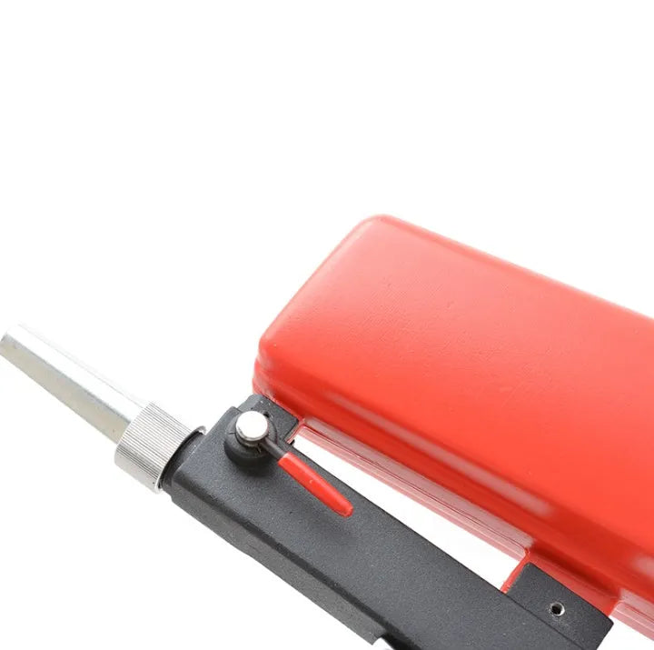 Portable pneumatic sandblasting gun with blue housing and 6.5mm nozzle