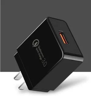 QC3.0 18W fast charge charger US socket white 63x40x22mm with LED indicator.