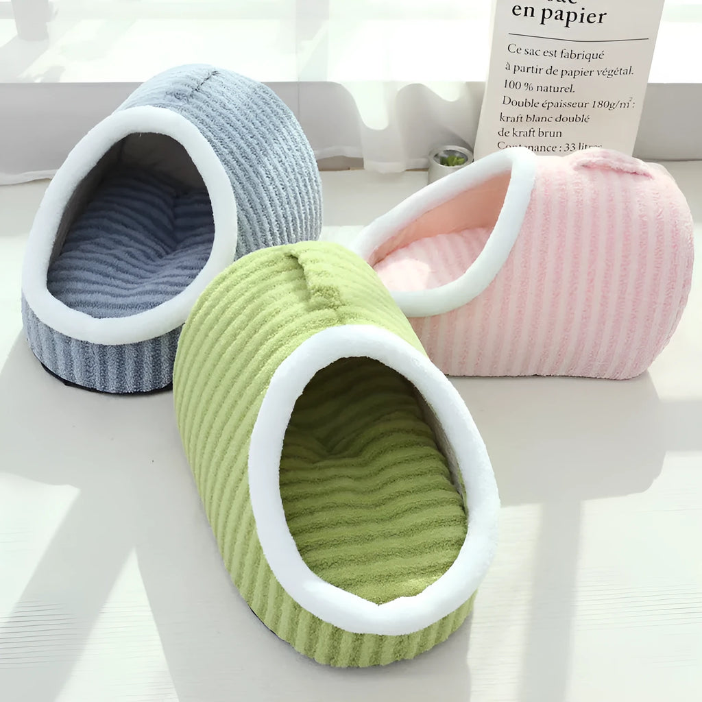 Thickened three-dimensional macaron cat nest in pink, blue, green, and yellow colours for autumn winter