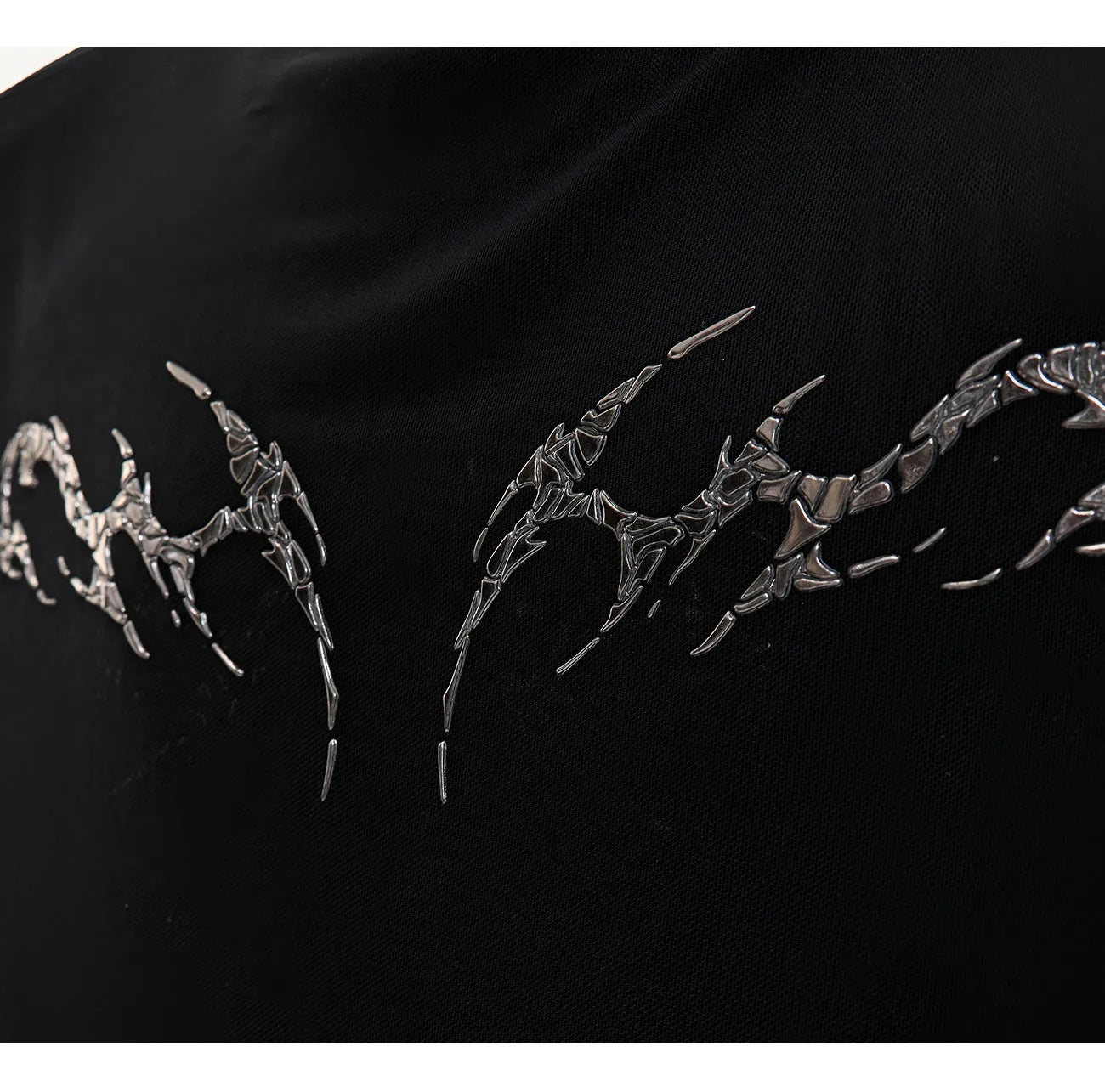 Niche mesh ice-feeling slim bottoming shirt in black, showcasing long sleeves and a trendy fit.