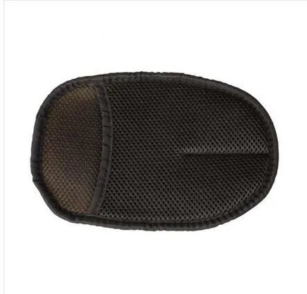 Pair of soft artificial wool car wash cleaning gloves in black, 15x24cm, on a car surface