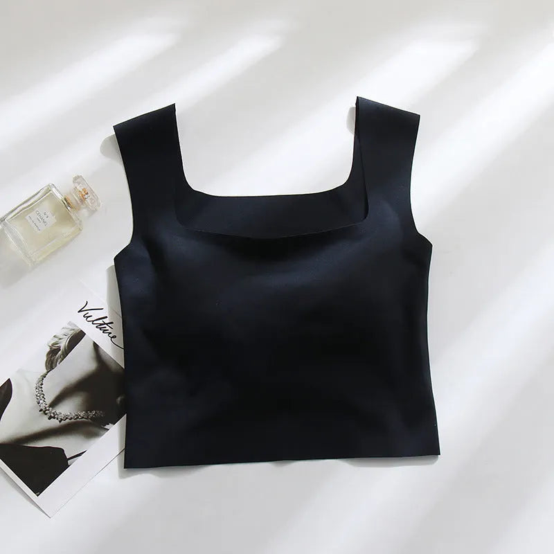Seamless non-marking sling vest for women with thin mould cup and chest pad in light sports style.