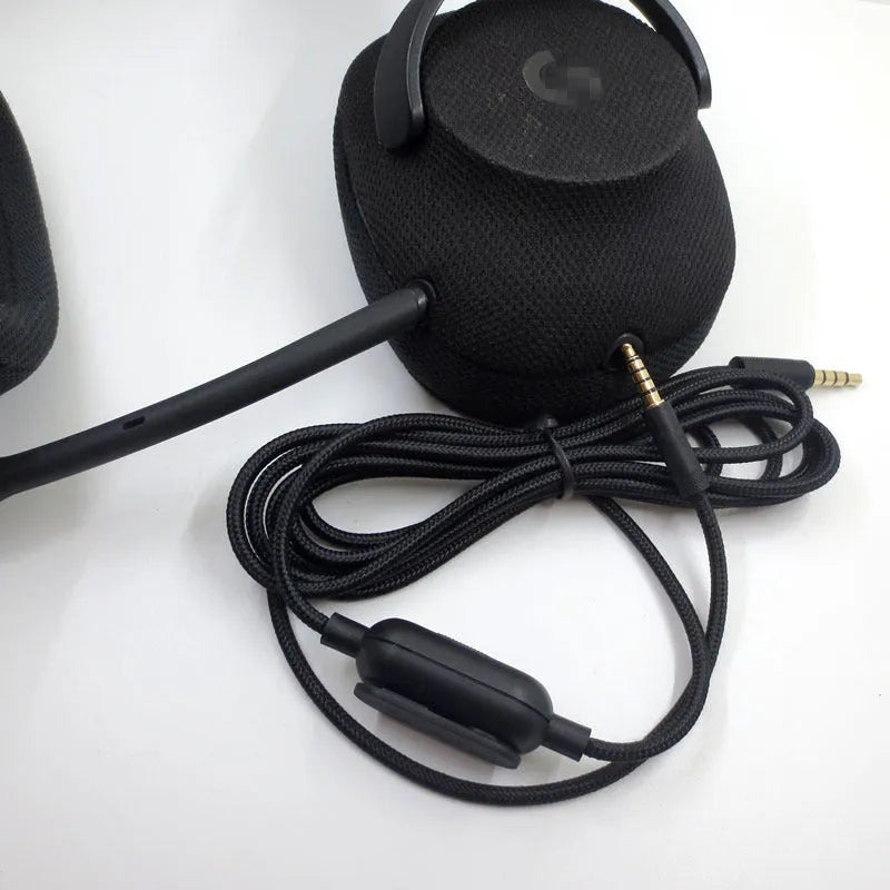 Black universal game headset audio cable with bare copper wire core