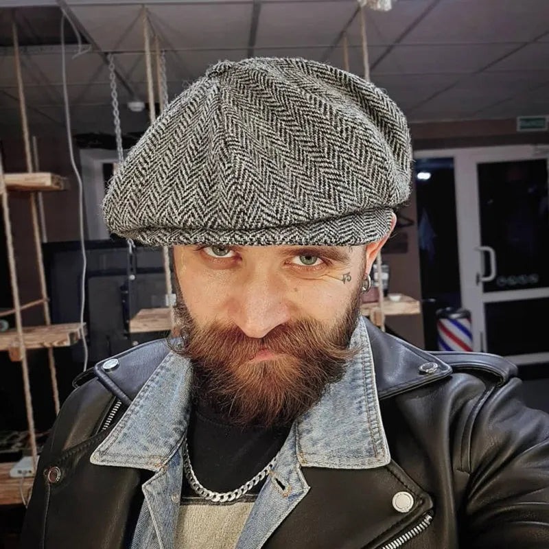 Polyester newsboy cap with herringbone plaid pattern in grey colour for men and women