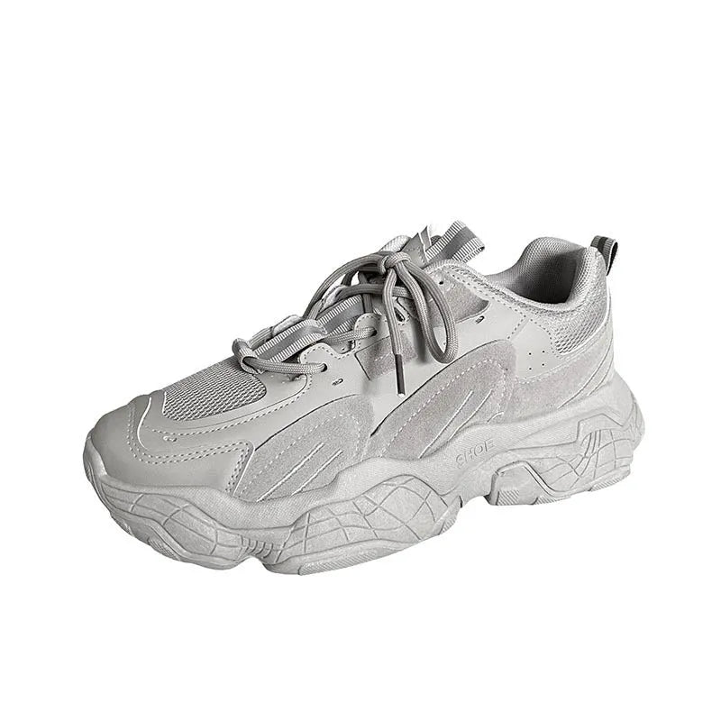 Mesh low-top casual daddy shoes for men, artificial PU upper, plain black colour, front lace-up, breathable sports sneaker
