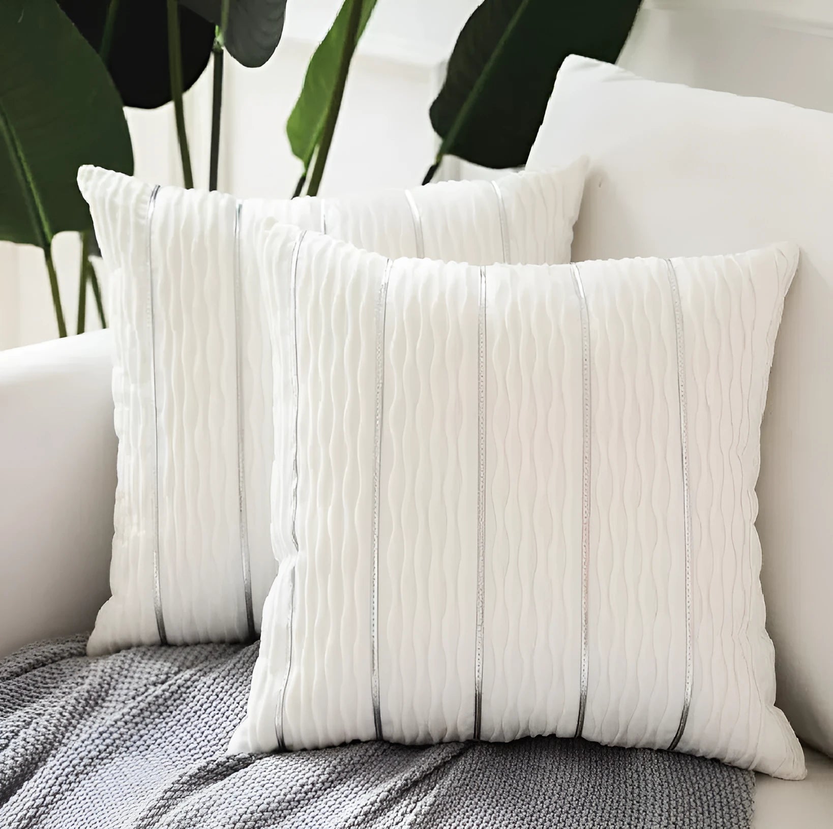 Striped plush velvet pillow cover for sofa in various colours on a 45x45 cm cushion.