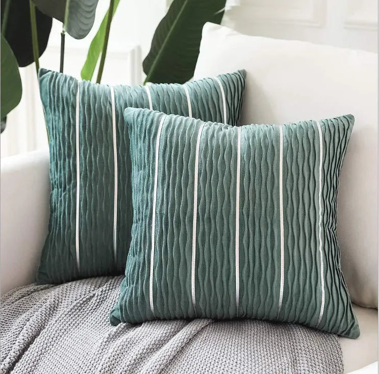 Striped plush velvet pillow cover for sofa in various colours on a 45x45 cm cushion.