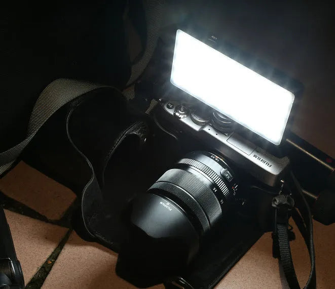 Weeylight RB08P RGB pocket LED fill light with 28 colour-changing beads and universal 1/4-inch mount