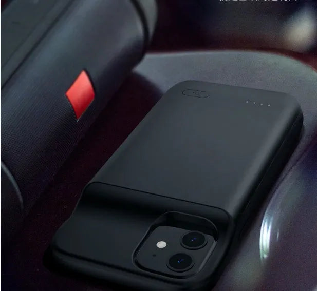 Black wireless back clip battery pack with TPU soft bag for iPhone 12, showing multi-USB ports and clip.
