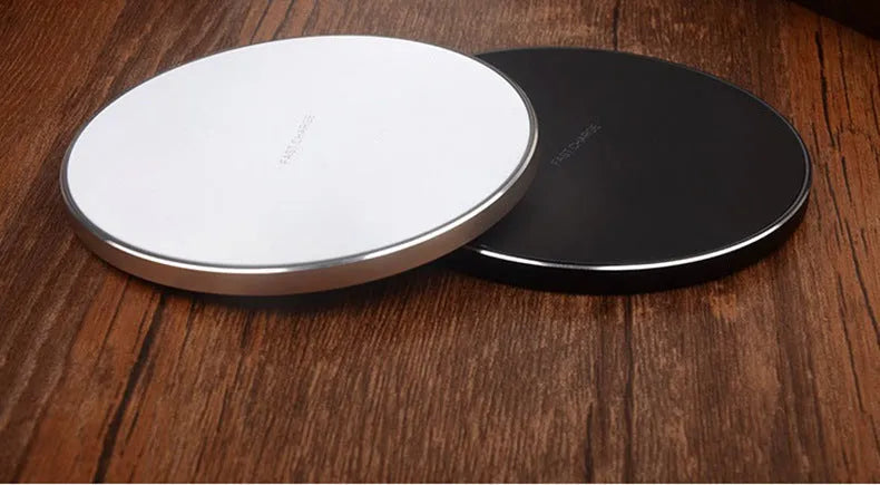 Black 98mm wireless charging pad with copper coil for 9V fast charging iPhone and Samsung
