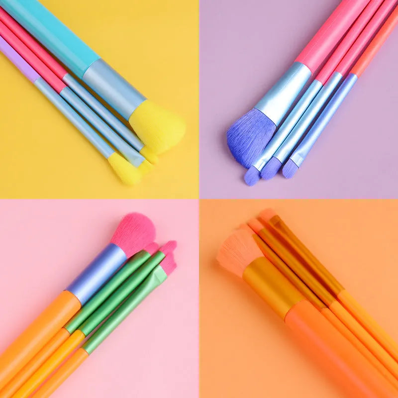 Makeup brush full set with man-made fibre bristles and plastic handles in multiple brush sizes