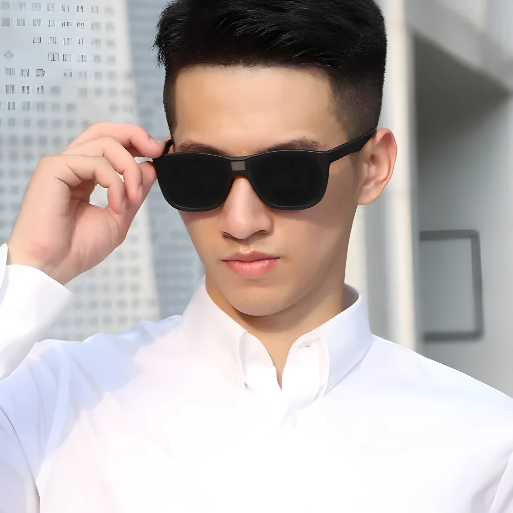 Driving and biking polarised sunglasses with black classic frame for sun protection