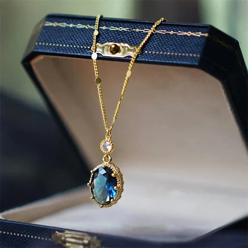 Gold geometric French retro necklace with electroplated copper pendant on chain