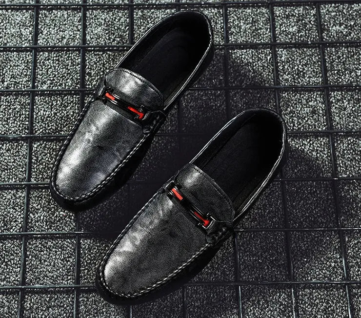 Men's Doudou casual shoes with black PU upper and rubber sole on a light background