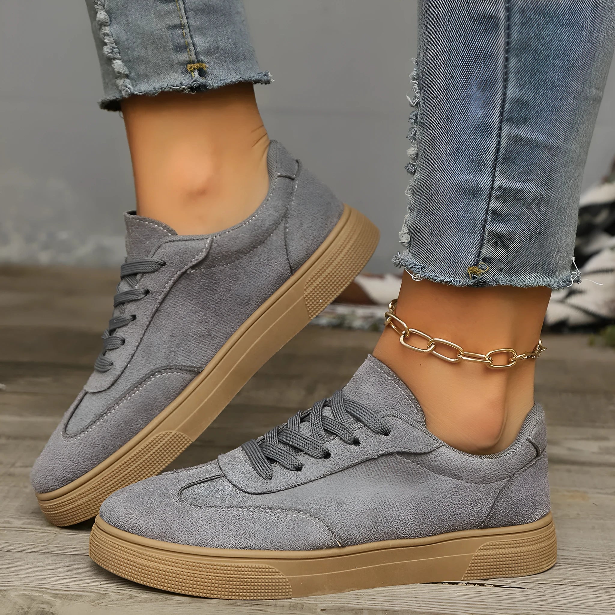 Women's casual lace up shoes with round toe, cross shoulder straps, low heel, in khaki colour