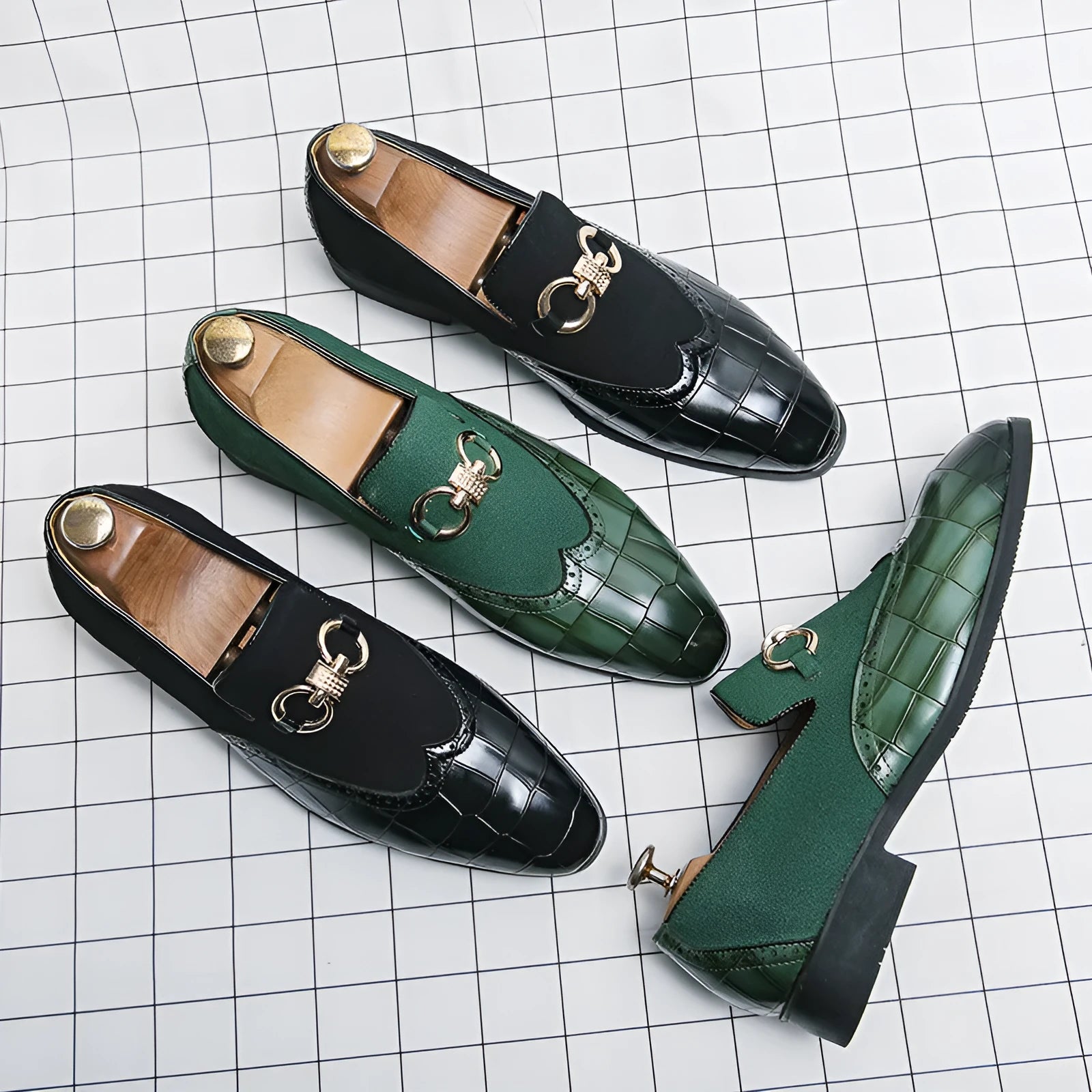 Men's black and green Korean-style business casual shoes with pointed toe design and sewing line detailing