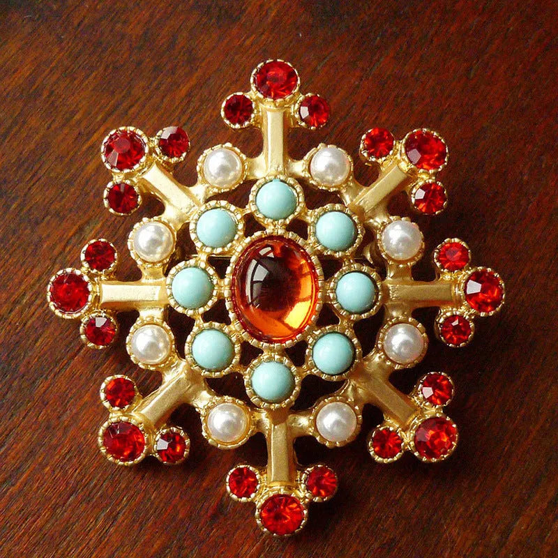 Zinc alloy baroque vintage brooch with diamond shape in retro antique style