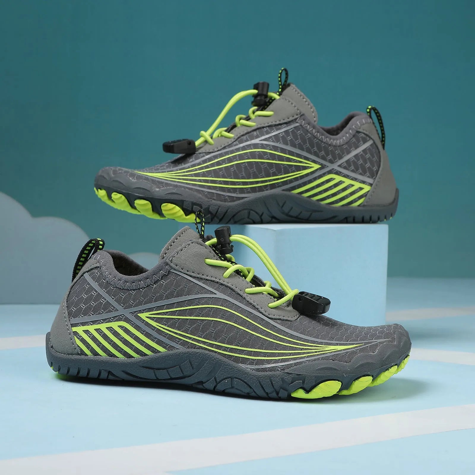 Children's quick-dry wading shoes with non-slip rubber sole in black, grey, blue, and pink colours
