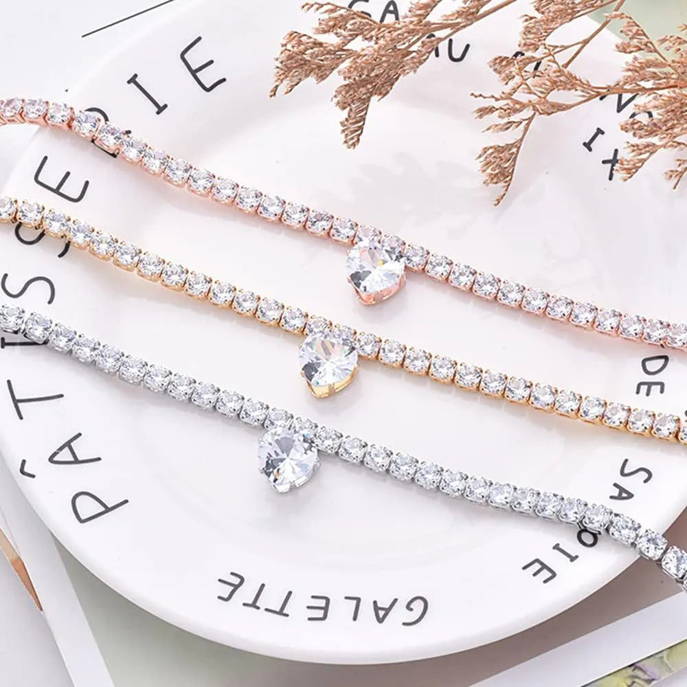 Rhinestone heart-shaped pet collar for dogs and cats in gold, platinum, and rose gold colours