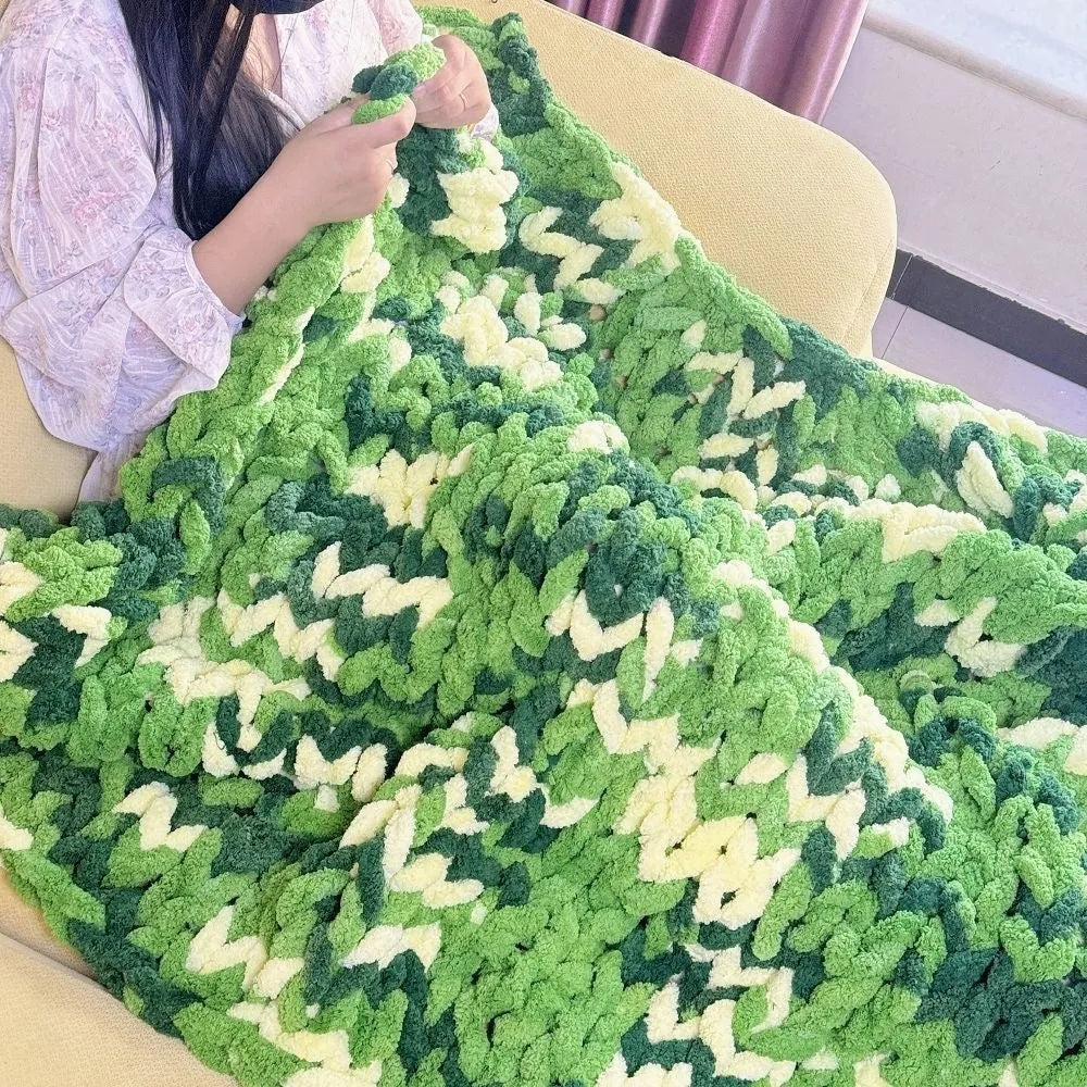 Chenille braided gravity blanket in colourful design with coarse yarn knitted texture