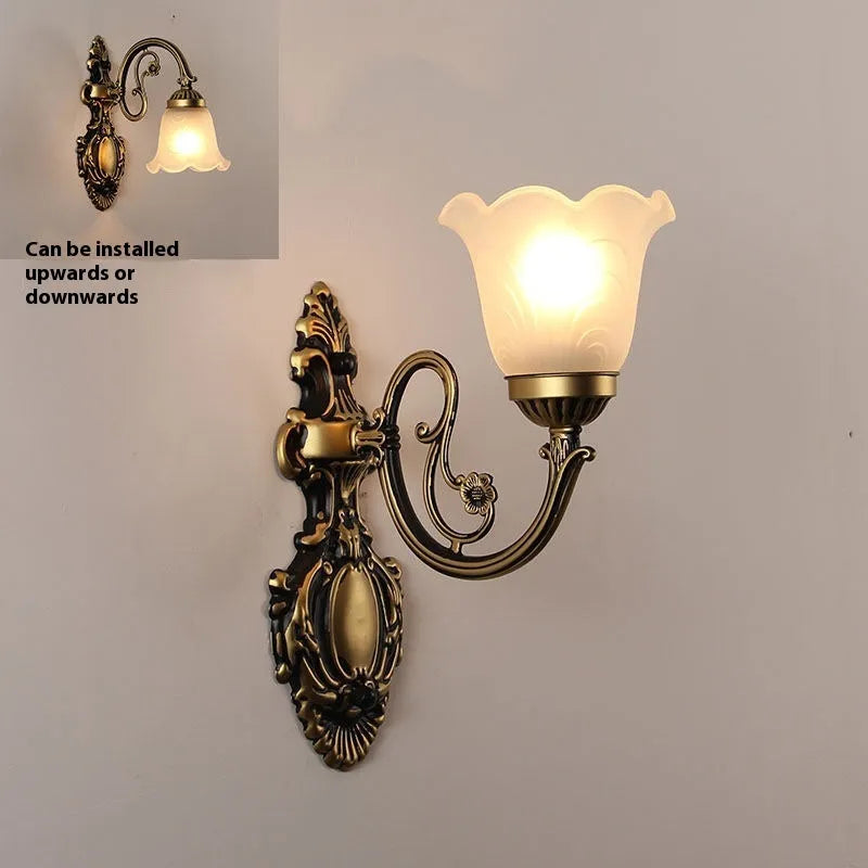 European-style American wall lamp with zinc alloy body and glass lampshade, black double head, mounted on wall in corridor