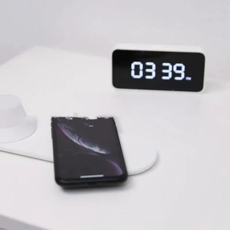 White smart night light wireless charger with magnetic suction, 225x80x43.5mm, ABS PC plastic