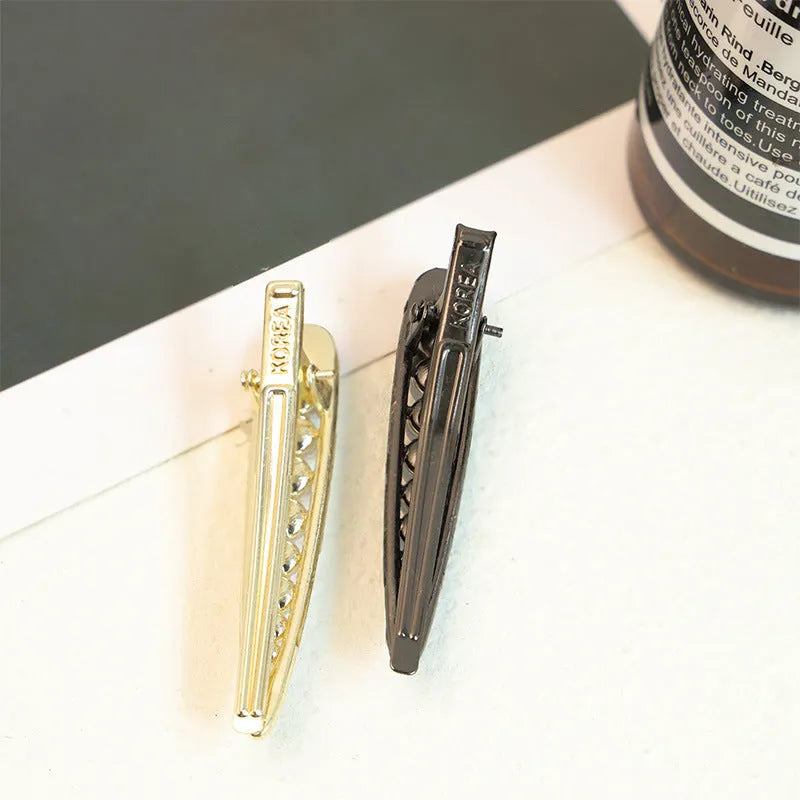 Pearl front duck barrette with alloy electroplated finish in black vintage pearl style