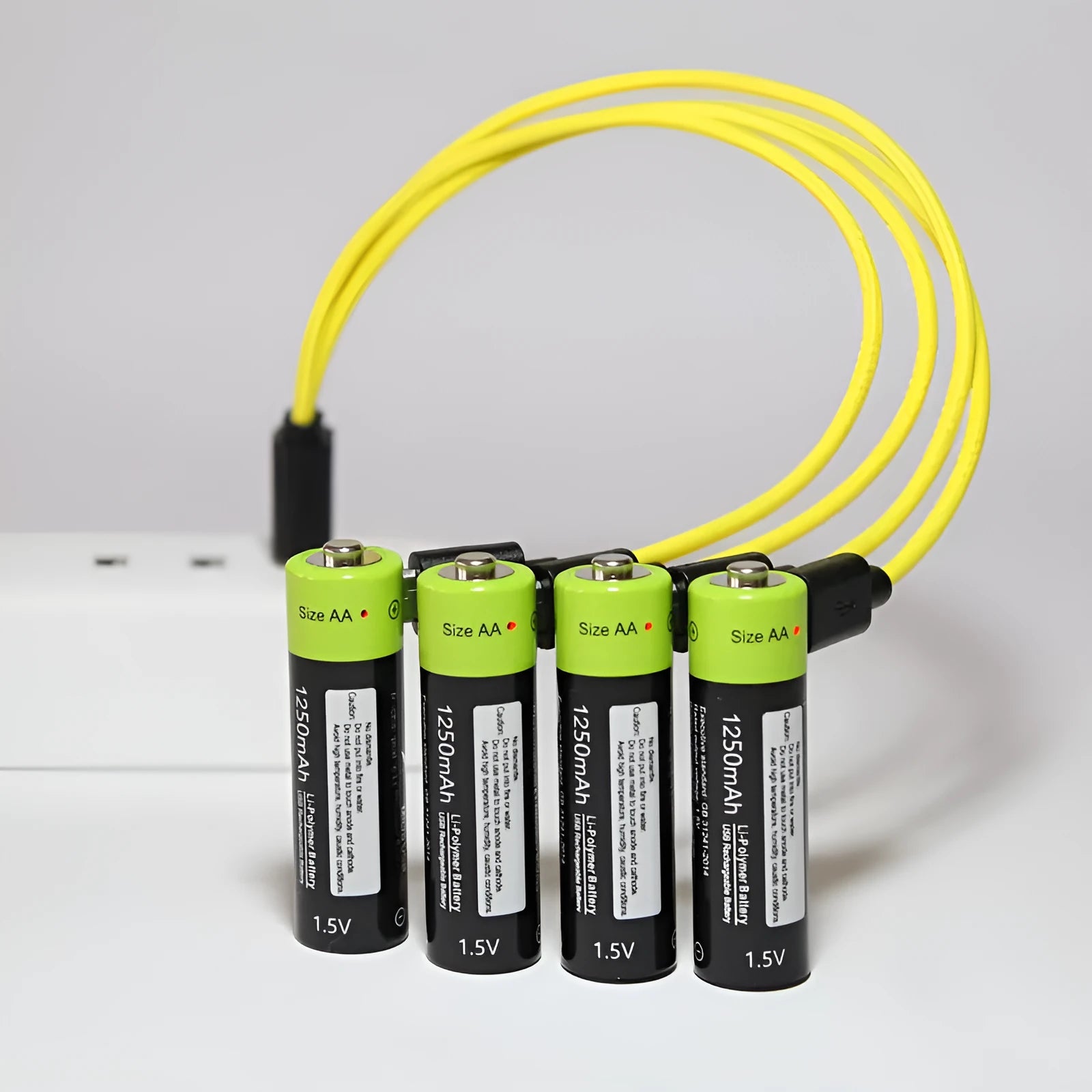 Green USB rechargeable lithium battery 1.5V AA AAA 1250mAh with fireproof ABS shell and charging cable