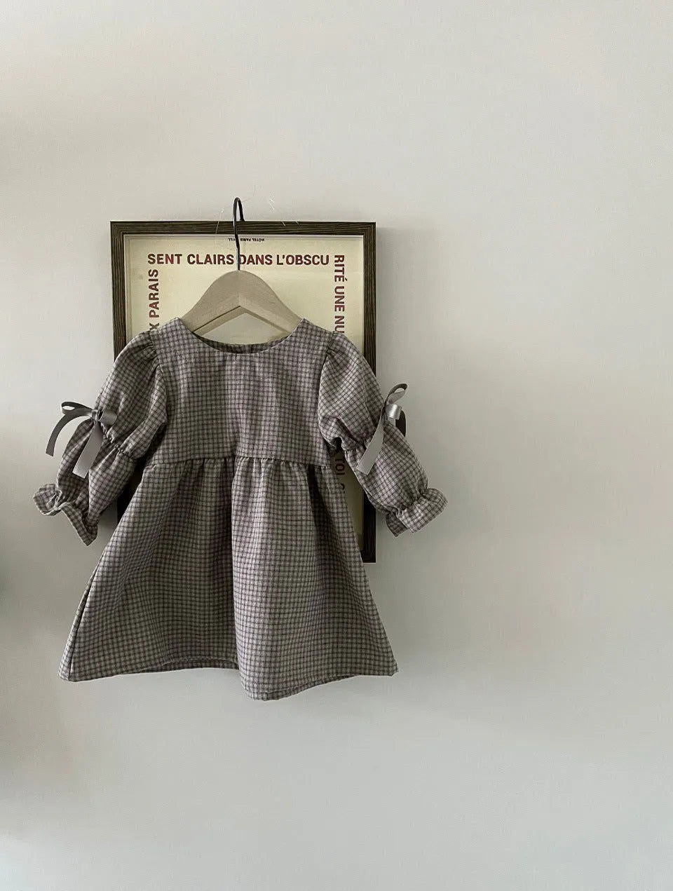 Girl's cotton plaid bow princess dress in light coffee plaid with long sleeves, suitable for heights 73-100cm