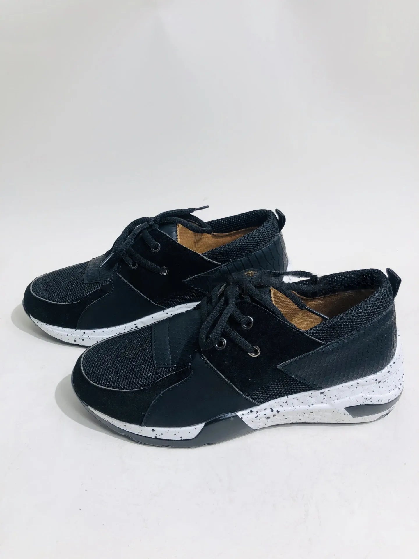 Women's casual wedge-heel sports sneakers in multiple colour patterns with suede upper and round toe
