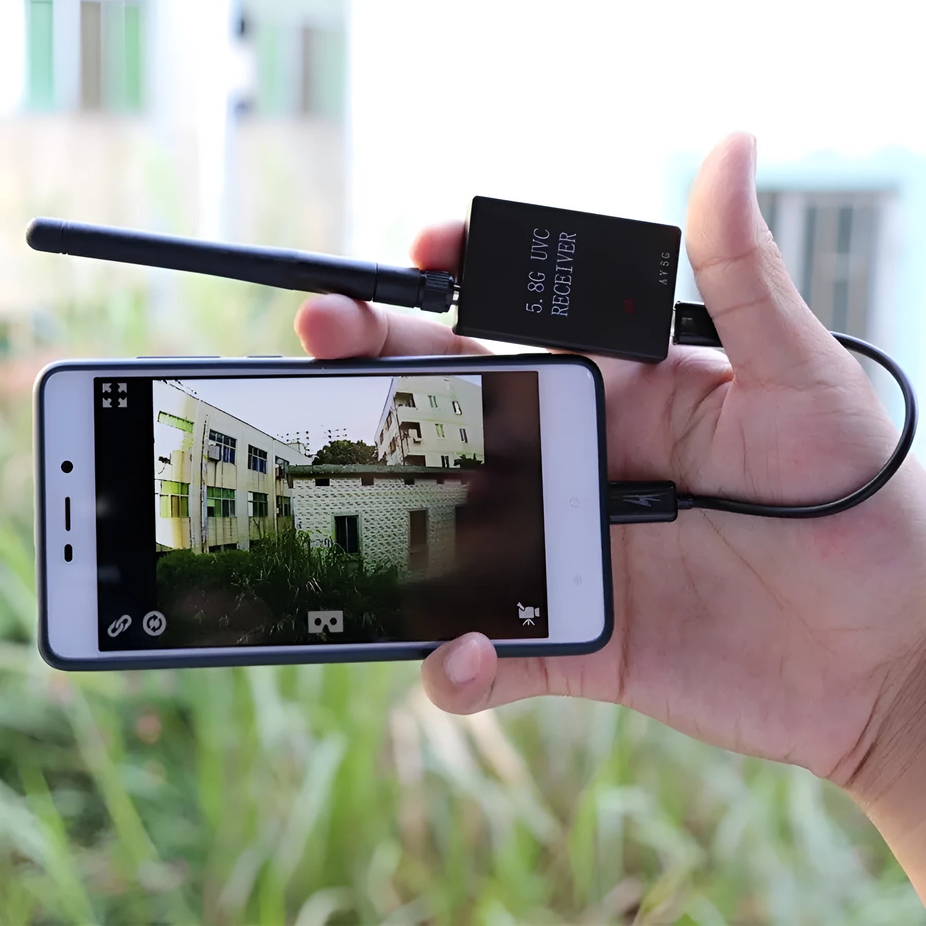 FPV Mini 5.8G OTG 150CH receiver with CNC aluminium alloy shell, RP-SMA antenna, and micro USB cable for Android smartphone